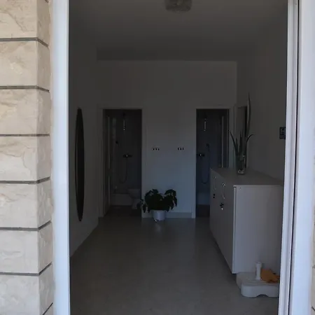 Beslic Apartamento Makarska
